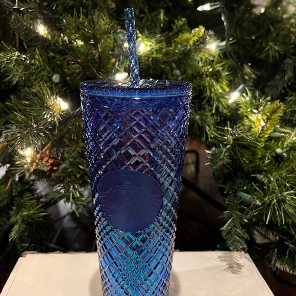 Starbucks Jeweled Diamond Blue Azure Holiday 2022 Ice Tumbler Venti